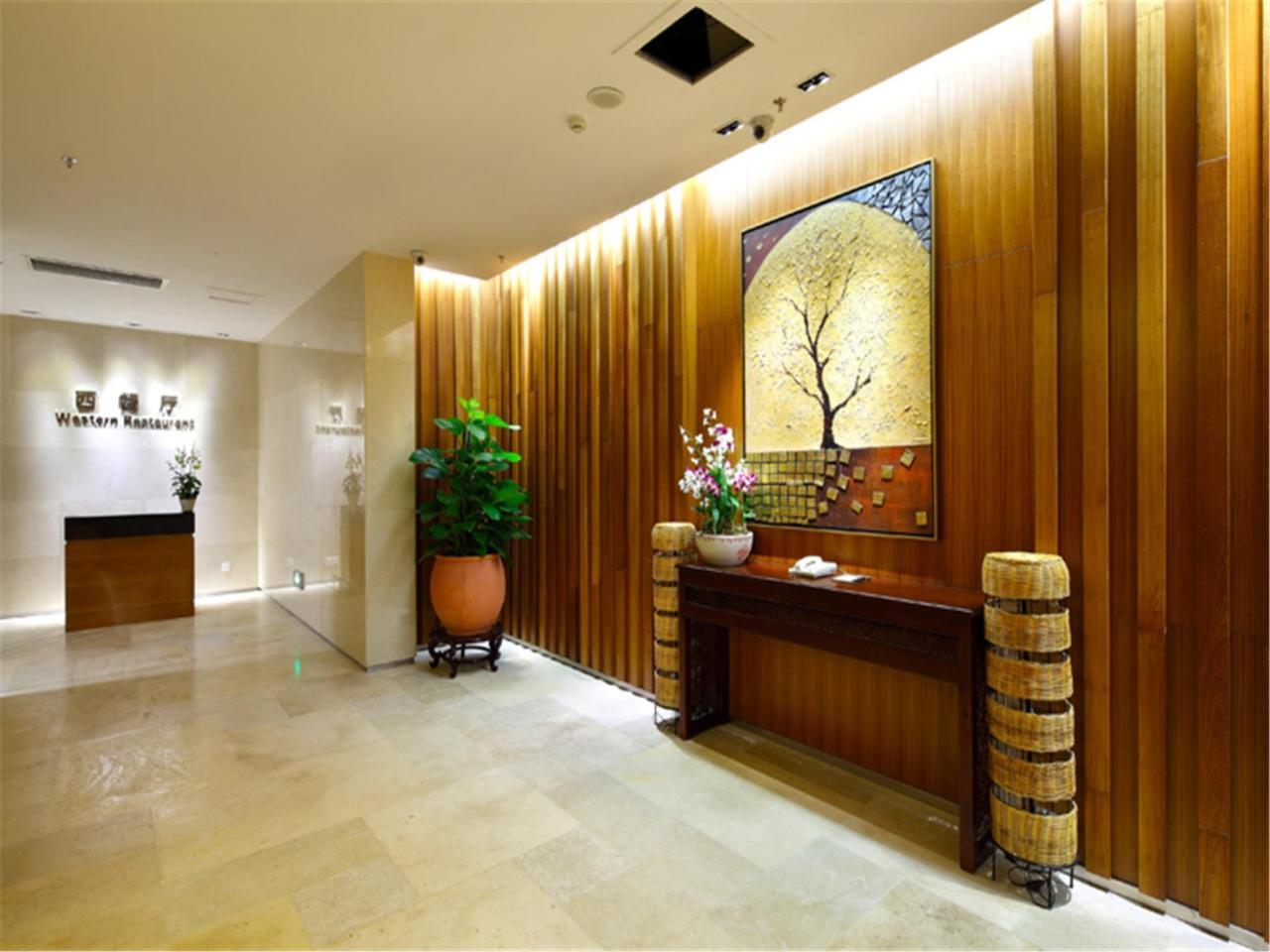 Gentle Grown Sanya Seashore Hotel Exteriör bild